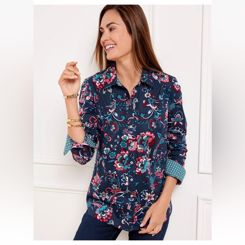 TALBOTS Button Down Shirt,  Size Small, blue EUC